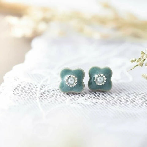 Minoyaki MIKELO Minoyaki ceramic pearl flower earrings [Made in Japan]