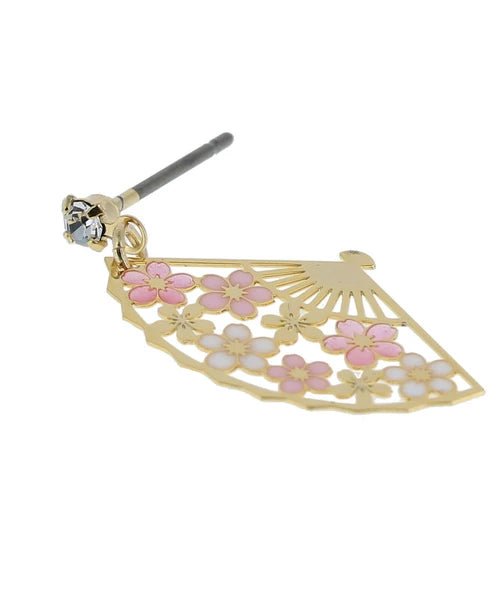 MUK [Made in Japan] Fan-shaped cherry blossom earrings