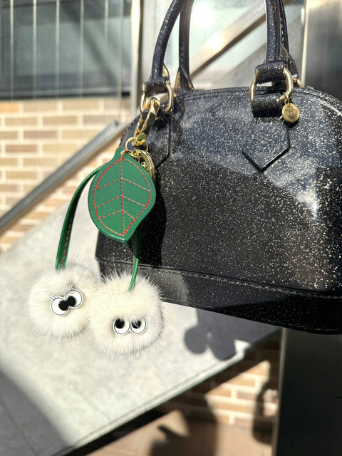 Floats！NEW CHERRY KEY CHAIN WHITE